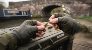 Side-by-side comparison of a drop shot rig and a standard micro jig setup popular among UK match and specialist anglers.
